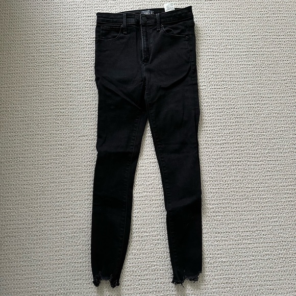 Abercrombie Distressed Black Jeggings - Picture 1 of 2